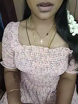 Snapshot of Tamil__Thara003 chatting on 07-18-26, 04:44 Tamil Thara003 online show from 07-18-26, 04:44