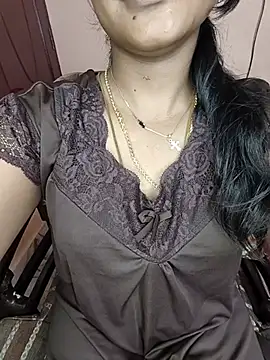 Snapshot of Tamil__Thara003 chatting on 07-26-26, 06:10 Tamil Thara003 online show from 07-26-26, 06:10