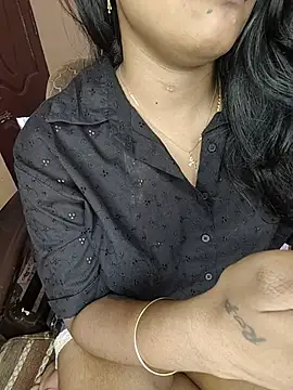 Snapshot of Tamil__Thara003 chatting on 08-01-26, 12:04 Tamil Thara003 online show from 08-01-26, 12:04