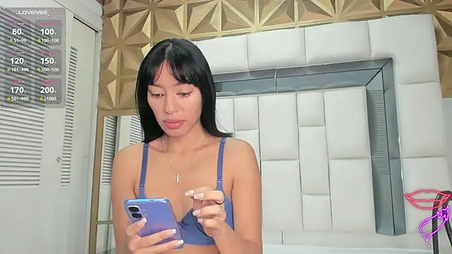 peyton luoise27 online show from 06-11-26, 01:20