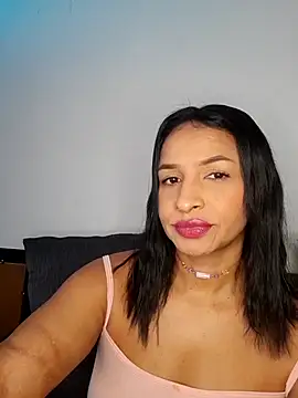 Snapshot of mell0102 chatting on 06-06-26, 02:00 mell0102 online show from 06-06-26, 02:00