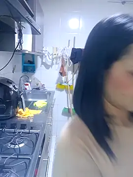 Snapshot of mell0102 chatting on 07-03-26, 12:22 mell0102 online show from 07-03-26, 12:22