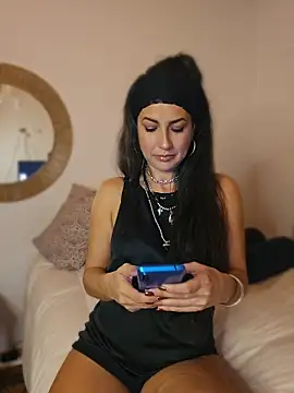 Snapshot of MorganaMystic chatting on 05-12-26, 12:52 MorganaMystic online show from 05-12-26, 12:52