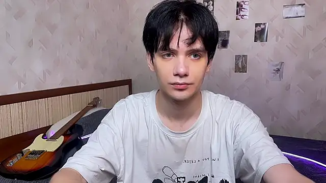 Snapshot of Zombde chatting on 06-16-26, 06:27 Zombde online show from 06-16-26, 06:27