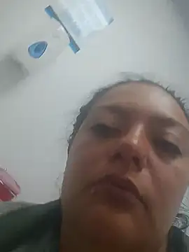 Snapshot of FabritziAPiel chatting on 06-18-26, 12:09 FabritziAPiel online show from 06-18-26, 12:09