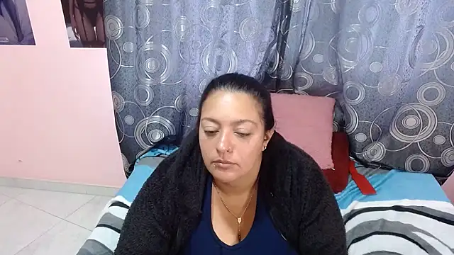Snapshot of FabritziAPiel chatting on 06-19-26, 03:27 FabritziAPiel online show from 06-19-26, 03:27