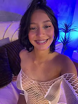 yazmin rouse  online show from 07-17-26, 02:40