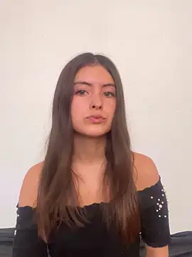 Snapshot of serenaa_velvett chatting on 05-23-26, 07:18 serenaa velvett online show from 05-23-26, 07:18