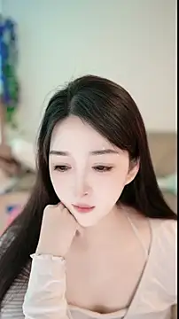 Snapshot of singer-wenwan chatting on 05-15-26, 06:09 singer-wenwan online show from 05-15-26, 06:09