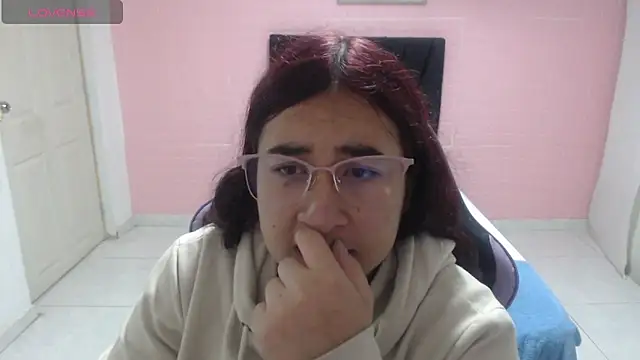 Snapshot of celeste16092020 chatting on 06-04-26, 01:39 celeste16092020 online show from 06-04-26, 01:39