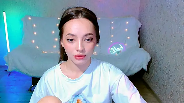 Snapshot of SiennaMia chatting on 05-30-26, 04:15 SiennaMia online show from 05-30-26, 04:15
