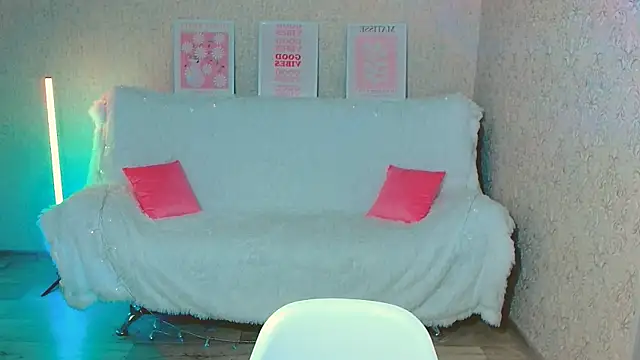 Snapshot of SiennaMia chatting on 06-04-26, 03:51 SiennaMia online show from 06-04-26, 03:51
