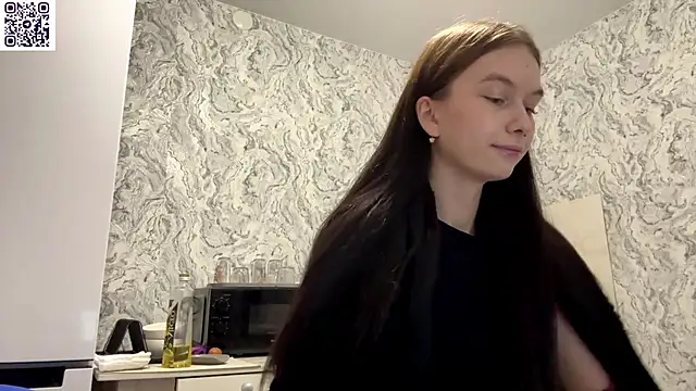 Snapshot of HinaDesire chatting on 05-10-26, 08:14 HinaDesire online show from 05-10-26, 08:14