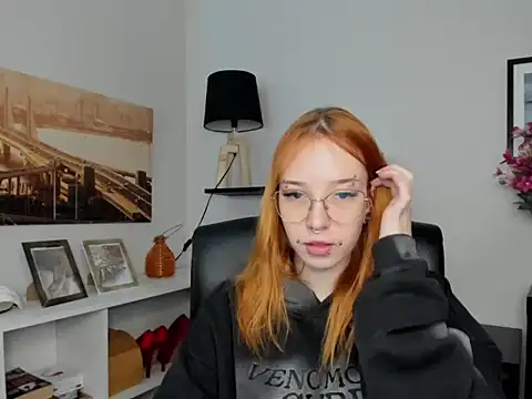 foxSonya online show from 05-18-26, 05:35
