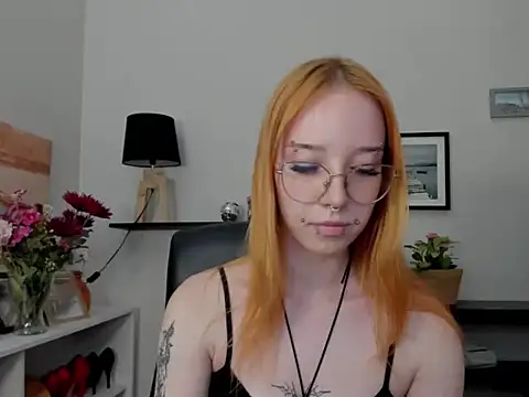 Snapshot of foxSonya chatting on 07-15-26, 06:07 foxSonya online show from 07-15-26, 06:07