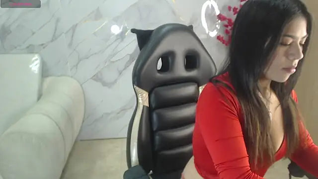 Jade tf online show from 06-24-26, 12:59