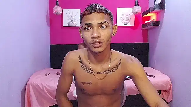Snapshot of black_twinks chatting on 06-24-26, 02:43 black twinks online show from 06-24-26, 02:43