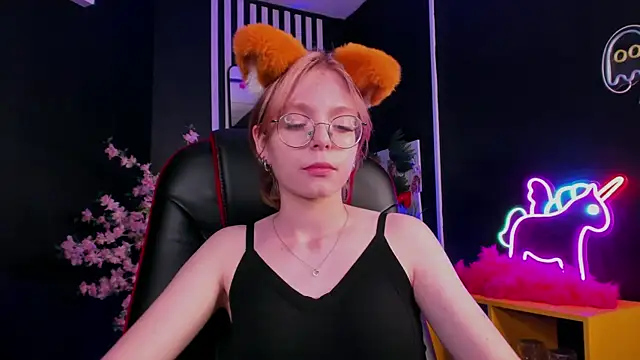 FoxxyyPolly online show from 07-13-26, 05:43