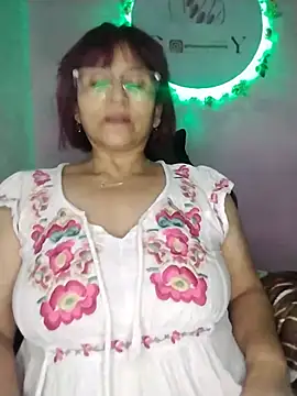Snapshot of vitaminafranccesca chatting on 06-15-26, 04:36 vitaminafranccesca online show from 06-15-26, 04:36
