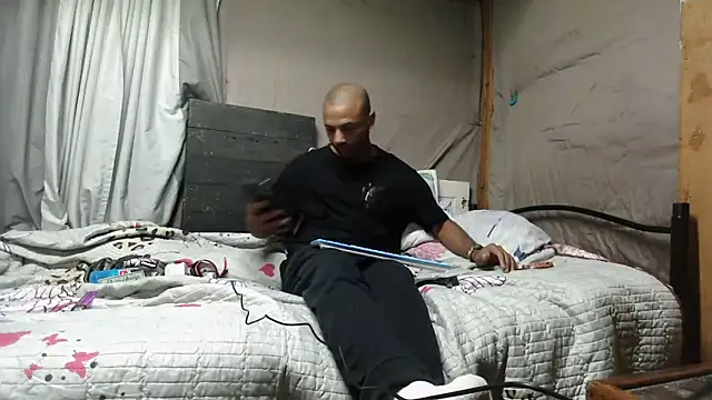 Camodick online show from 05-15-26, 03:52