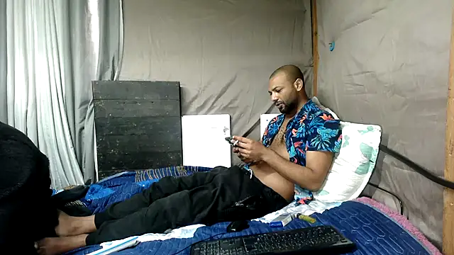 Snapshot of Camodick chatting on 07-09-26, 02:54 Camodick online show from 07-09-26, 02:54