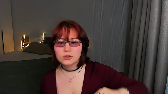 MiaLacrice online show from 05-26-26, 11:50