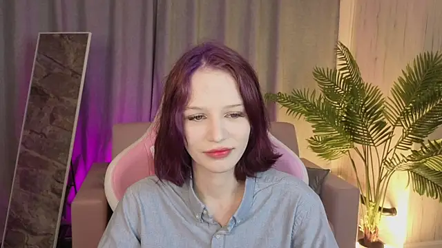 Snapshot of AliceJohansone chatting on 05-29-26, 01:58 AliceJohansone online show from 05-29-26, 01:58