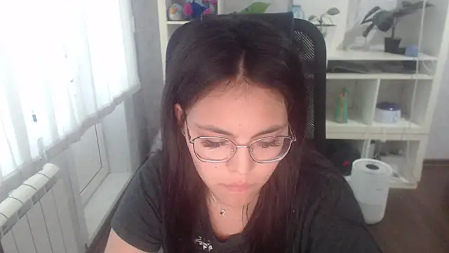 Snapshot of Anda_here chatting on 06-18-26, 10:09 Anda here online show from 06-18-26, 10:09