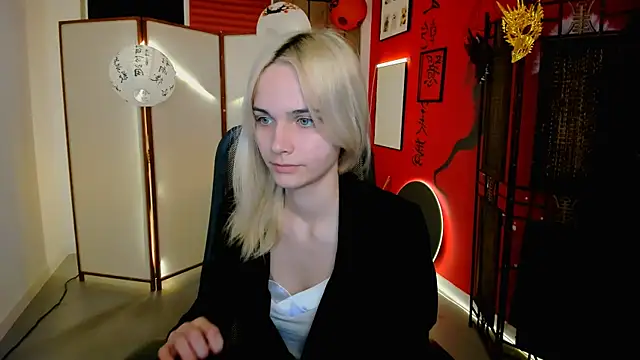 Snapshot of DanaWint chatting on 05-12-26, 09:06 DanaWint online show from 05-12-26, 09:06