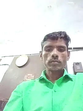 Snapshot of Hot-Parinda200 chatting on 05-15-26, 10:44 Hot-Parinda200 online show from 05-15-26, 10:44