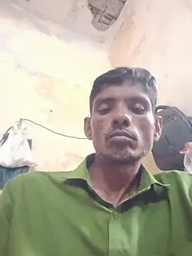 Snapshot of Hot-Parinda200 chatting on 06-27-26, 10:31 Hot-Parinda200 online show from 06-27-26, 10:31