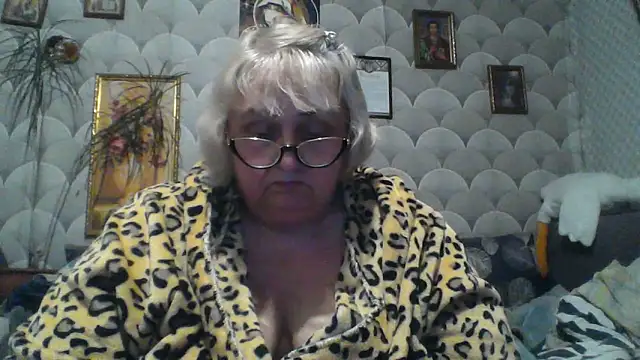 Snapshot of MarinaFarina53 chatting on 05-20-26, 05:41 MarinaFarina53 online show from 05-20-26, 05:41