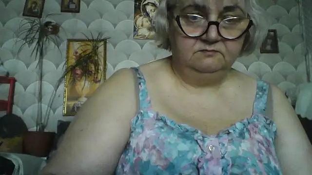 Snapshot of MarinaFarina53 chatting on 05-21-26, 05:47 MarinaFarina53 online show from 05-21-26, 05:47