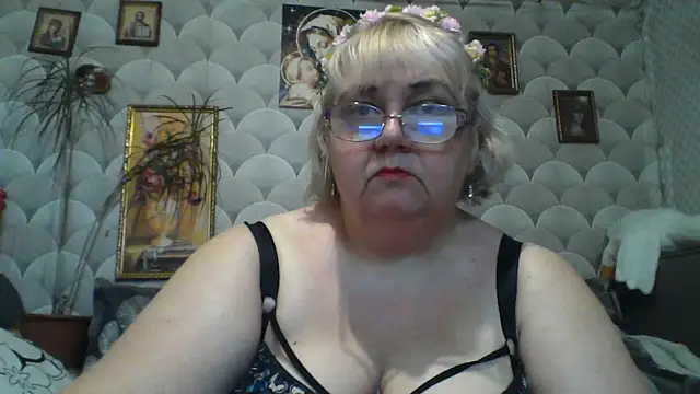 Snapshot of MarinaFarina53 chatting on 05-24-26, 07:13 MarinaFarina53 online show from 05-24-26, 07:13