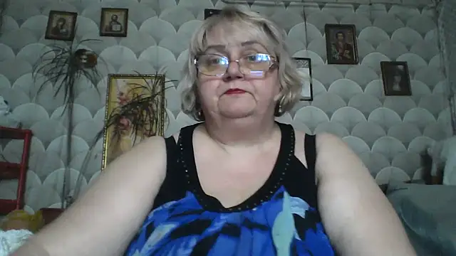 Snapshot of MarinaFarina53 chatting on 05-26-26, 01:18 MarinaFarina53 online show from 05-26-26, 01:18