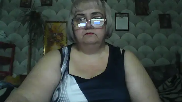 Snapshot of MarinaFarina53 chatting on 05-31-26, 06:42 MarinaFarina53 online show from 05-31-26, 06:42