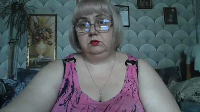 Snapshot of MarinaFarina53 chatting on 06-18-26, 11:58 MarinaFarina53 online show from 06-18-26, 11:58
