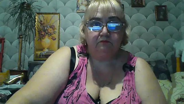 Snapshot of MarinaFarina53 chatting on 06-24-26, 05:56 MarinaFarina53 online show from 06-24-26, 05:56