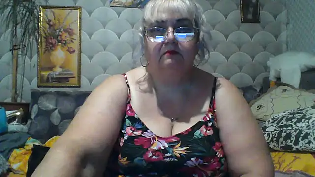 Snapshot of MarinaFarina53 chatting on 07-01-26, 06:18 MarinaFarina53 online show from 07-01-26, 06:18