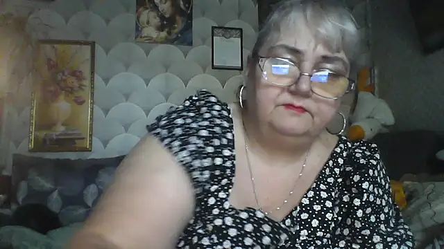 Snapshot of MarinaFarina53 chatting on 07-14-26, 03:55 MarinaFarina53 online show from 07-14-26, 03:55