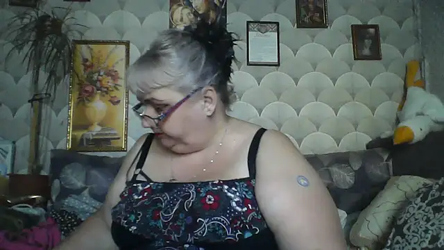 Snapshot of MarinaFarina53 chatting on 07-15-26, 04:18 MarinaFarina53 online show from 07-15-26, 04:18