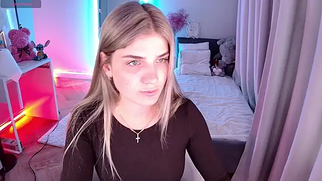 Snapshot of Leri_One chatting on 05-12-26, 06:43 Leri One online show from 05-12-26, 06:43