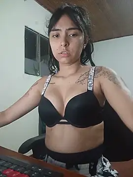 Snapshot of Amarantha_222 chatting on 05-29-26, 03:15 Amarantha 222 online show from 05-29-26, 03:15