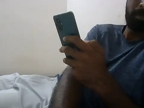 Ijus12 online show from 06-17-26, 01:56