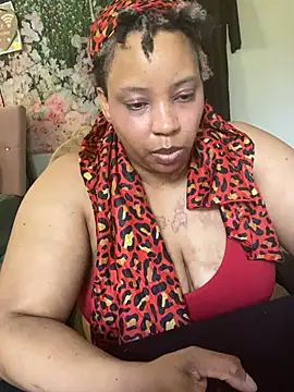 Snapshot of Fetiishjoiqueen chatting on 05-17-26, 09:11 Fetiishjoiqueen online show from 05-17-26, 09:11