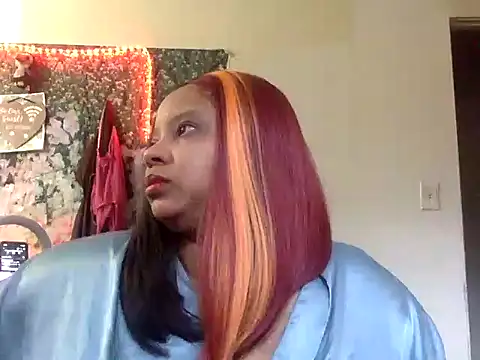 Snapshot of Fetiishjoiqueen chatting on 05-29-26, 12:52 Fetiishjoiqueen online show from 05-29-26, 12:52