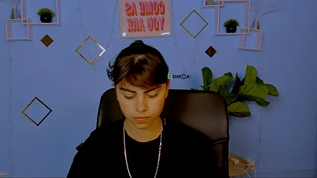 Snapshot of shadow_kiss_ chatting on 07-13-26, 08:50 shadow kiss online show from 07-13-26, 08:50