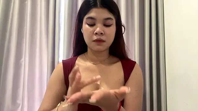 Snapshot of BellaVonarx chatting on 05-23-26, 02:17 BellaVonarx online show from 05-23-26, 02:17
