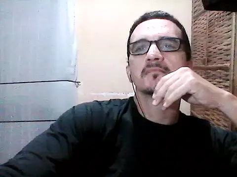 DouglasBr22 online show from 05-10-26, 03:33