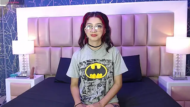 Snapshot of TaniaPierce chatting on 06-07-26, 12:31 TaniaPierce online show from 06-07-26, 12:31